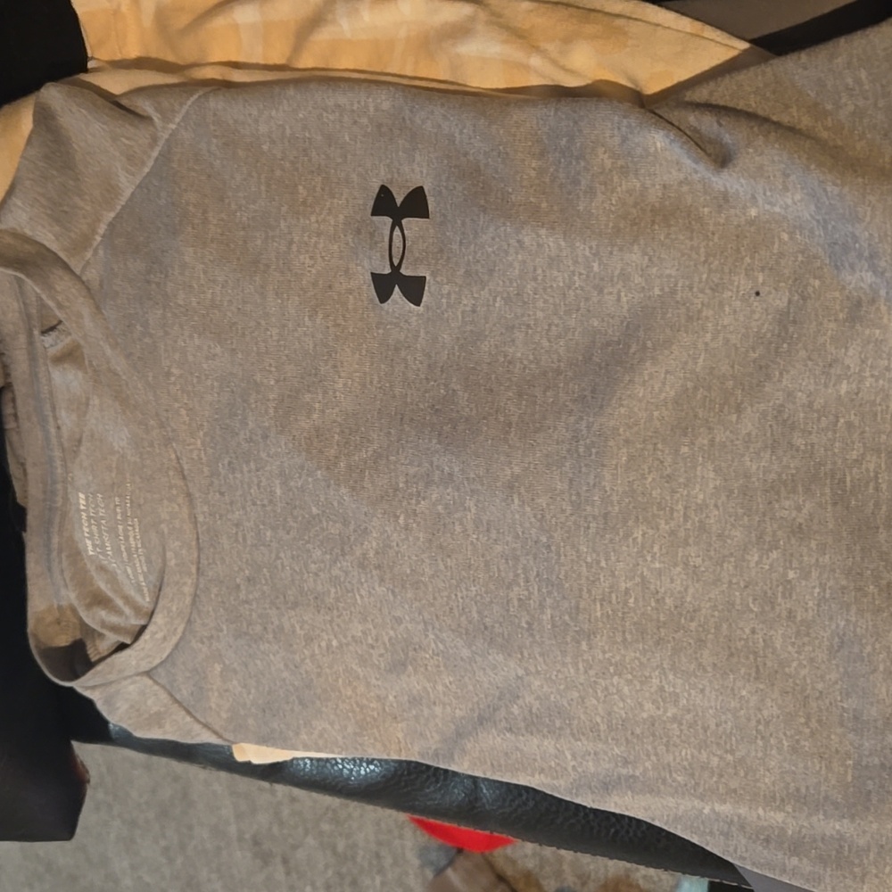 MENS SMALL ACTIVEWEAR